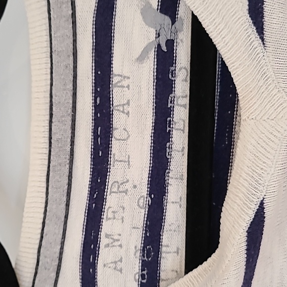 American Eagle pullover - Picture 2 of 7